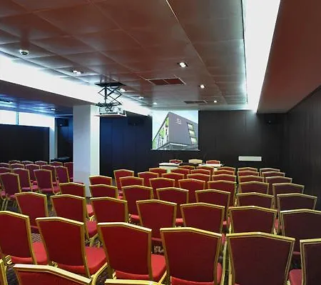 Cubix Hotel 4*